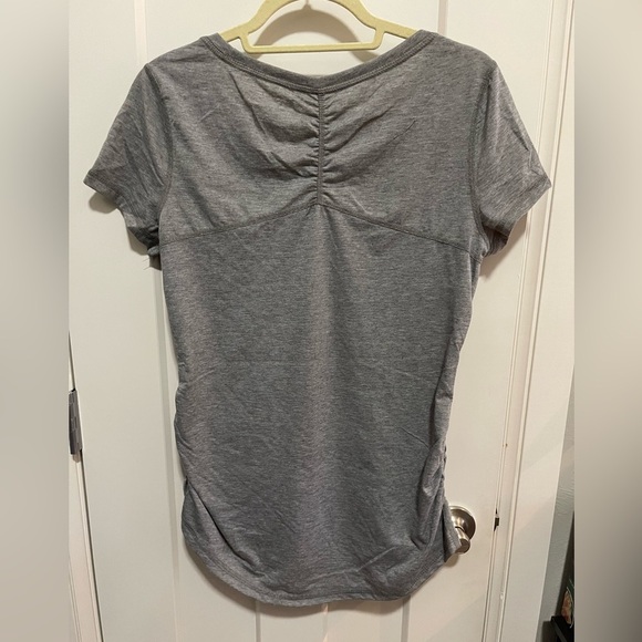 Athletic Works T-shirt- size L - Picture 2 of 4